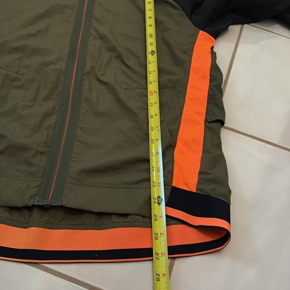 Russell Athletic Green and Black Windbreaker with Hood. Small - Picture 10 of 12